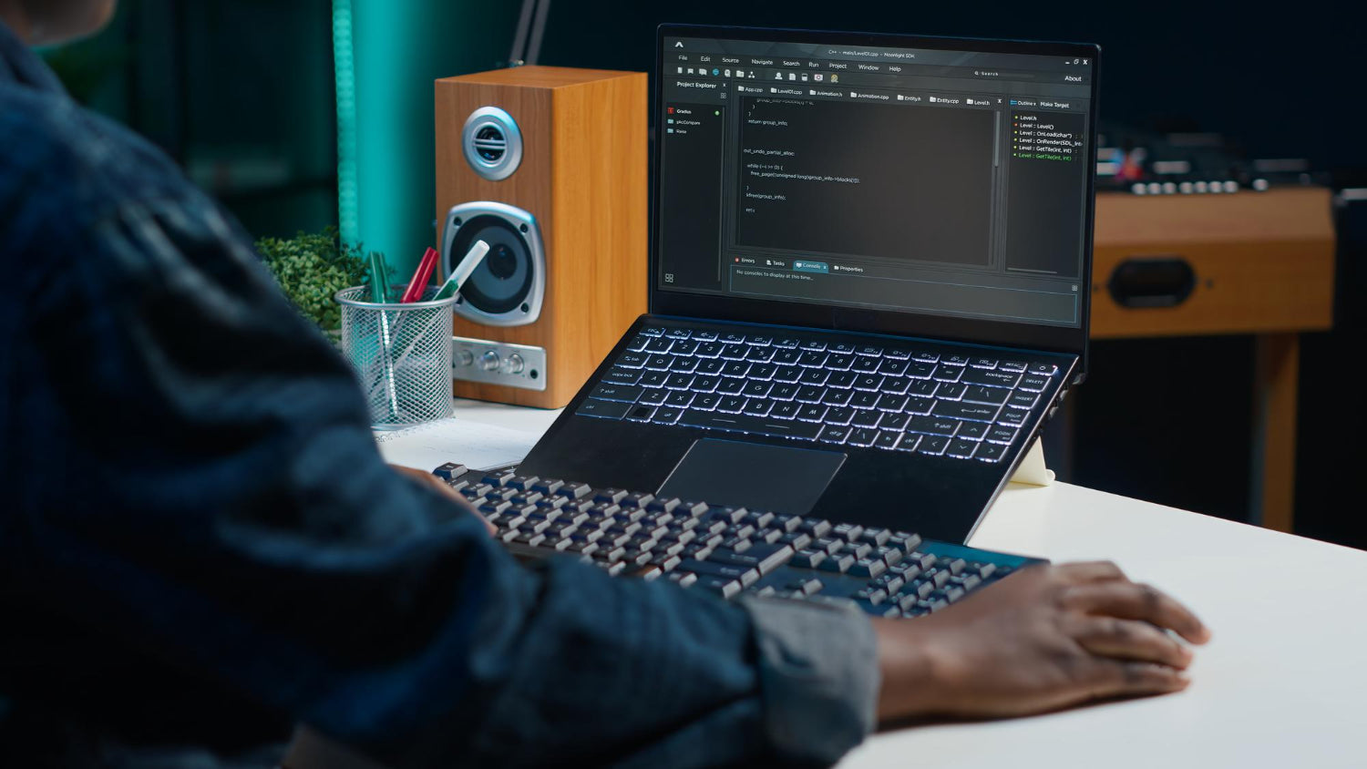 When to Use Shopify Apps vs Custom Development (And How to Decide)